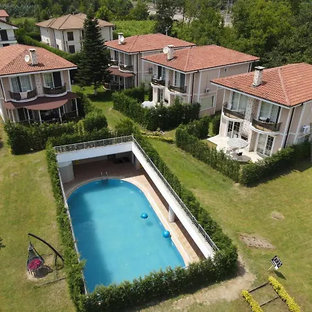 La Mira Villa