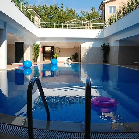 La Mira Villa *